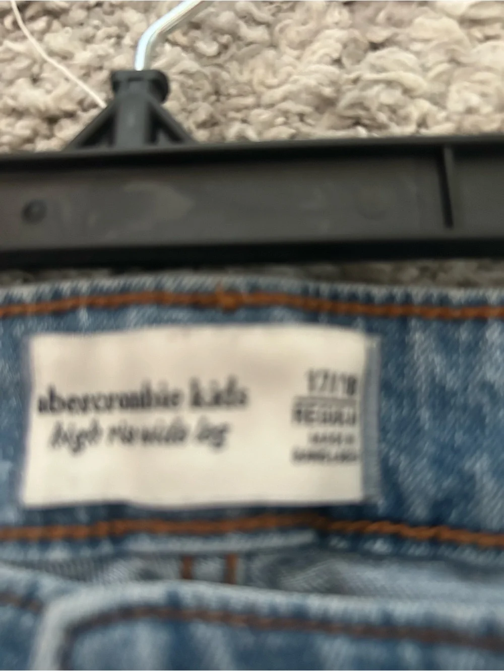 Abercrombie & Fitch Light Wash Blue big girl size 16/17 Jeans